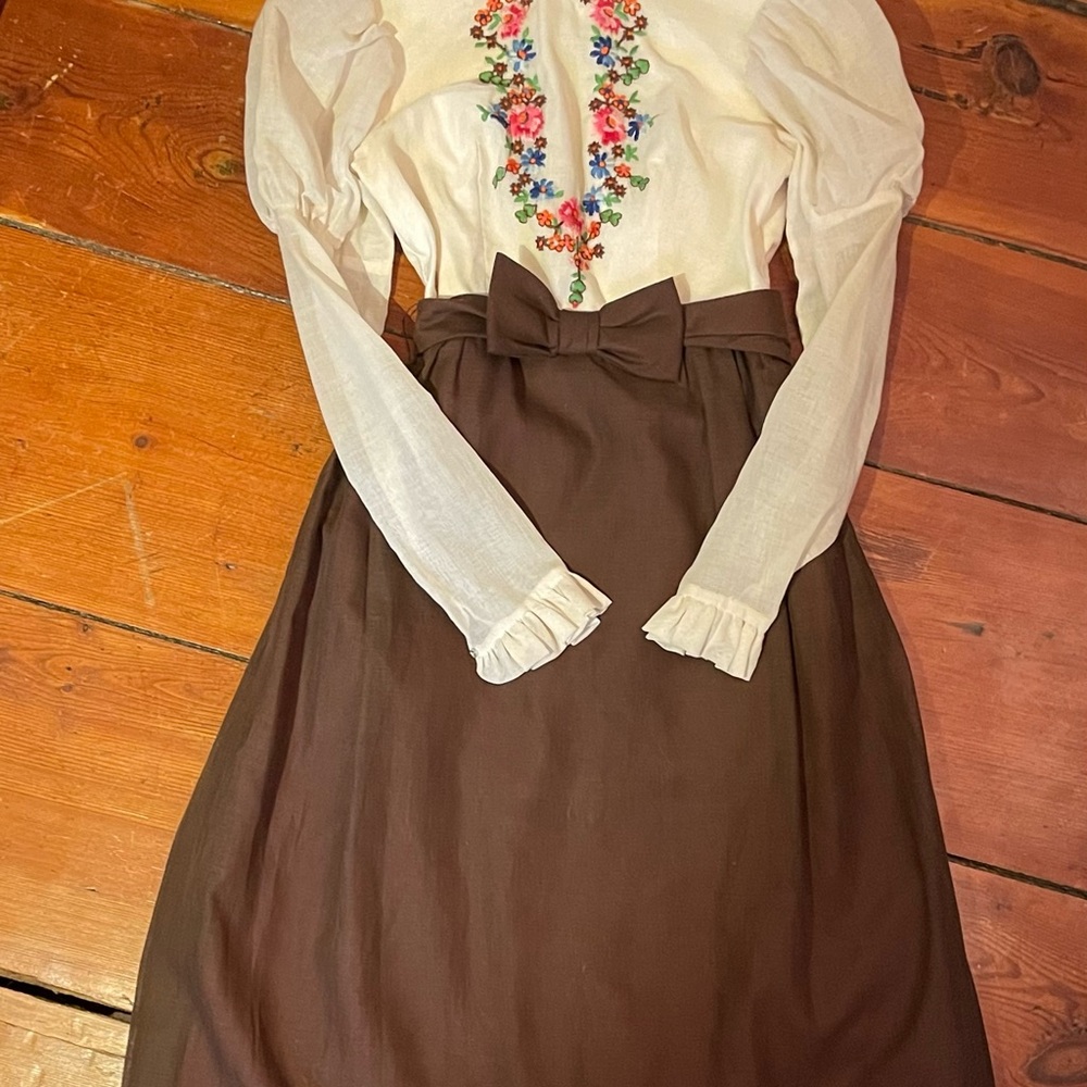 Vintage 70s prairie revival embroidered maxi dress, size XS-S range - Picture 5 of 16